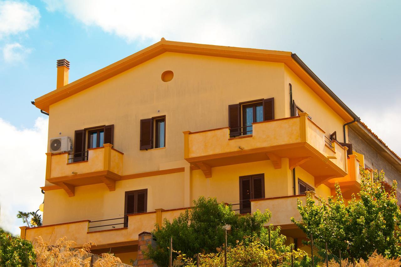 Casa Vacanze Sandalia Bosa Buitenkant foto